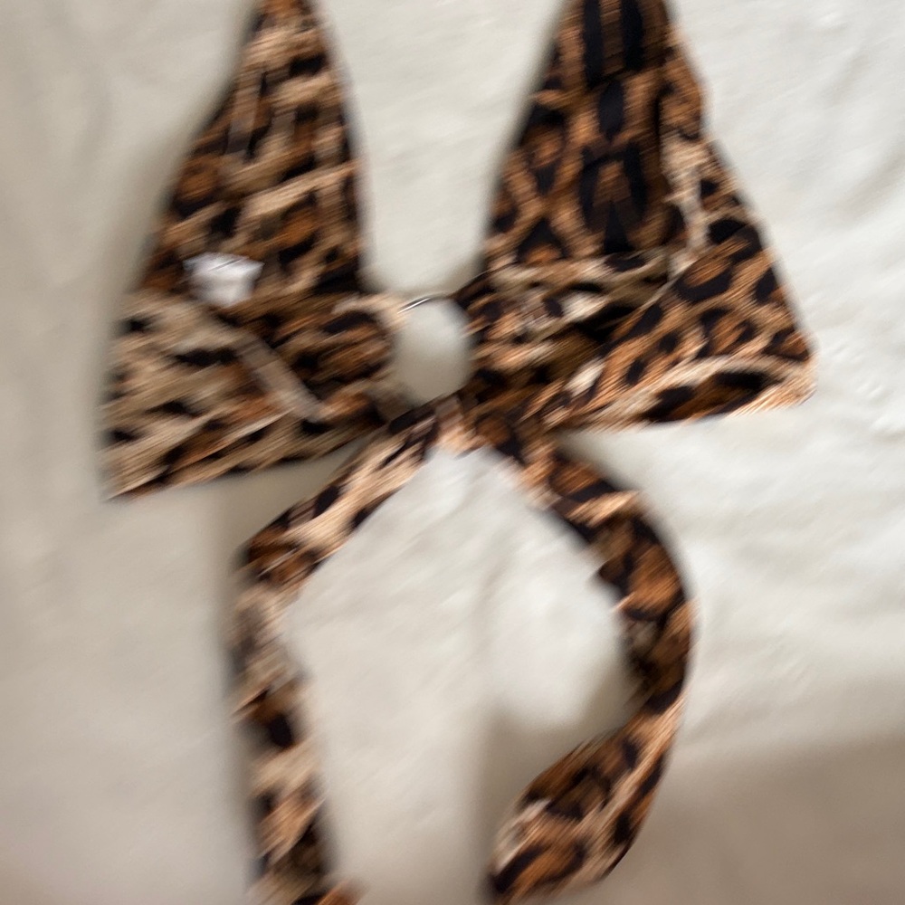 Leopard Print Halter Top - Picture 3 of 3
